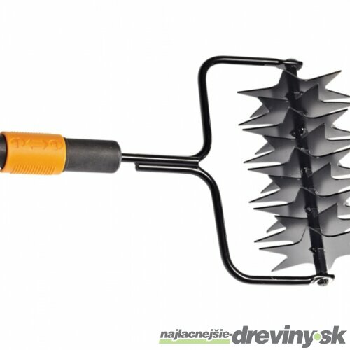 Prevzdušňovač trávníkov FISKARS QUIKFIT 1000689 20cm